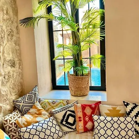 Willa Katoikia Patelia *