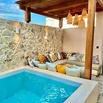 Katoikia Patelia Vila *