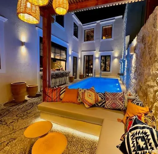 فيلة Katoikia Patelia